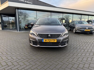 Peugeot-308-1