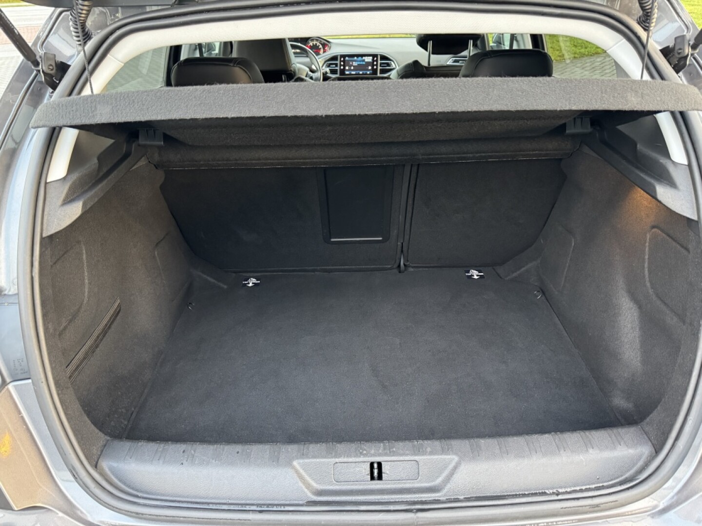 Peugeot-308-10