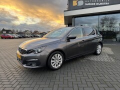Peugeot-308-2