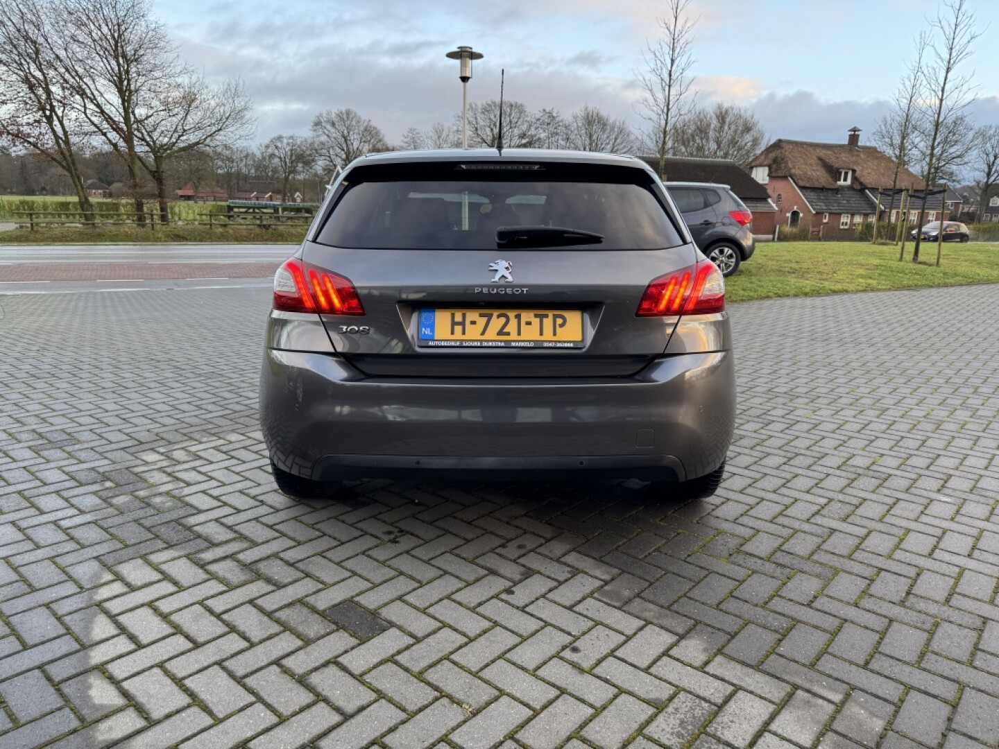 Peugeot-308-5
